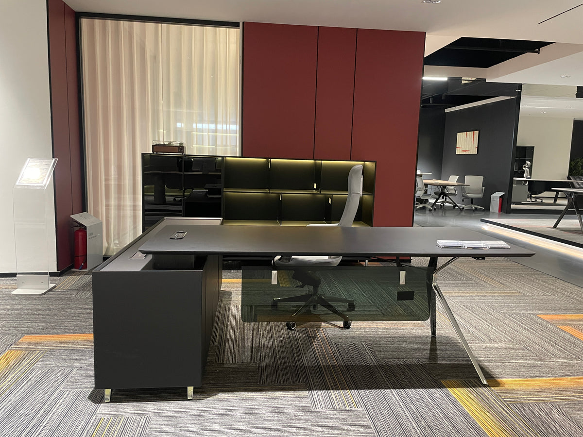 Modern Cream-Style Executive Desk | Elegant Italian Minimalist Workstation with Fluted Modesty Panel