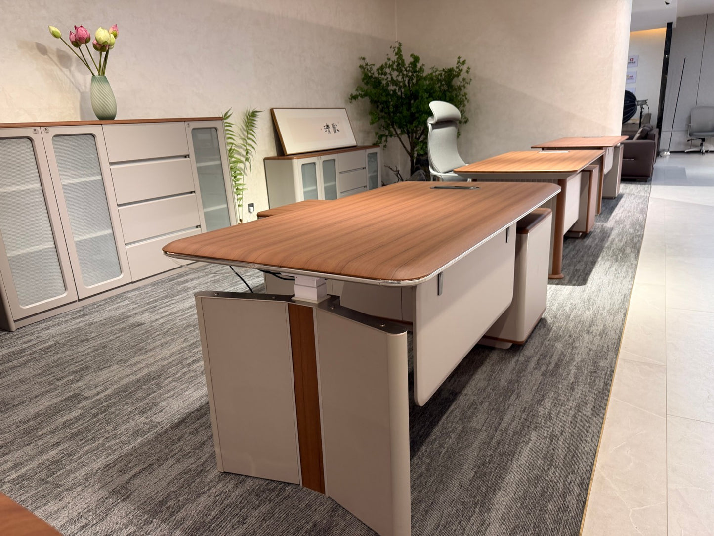 Modern Metallic Trim Executive Desk | L-Shaped Manager Workstation with Cable Management