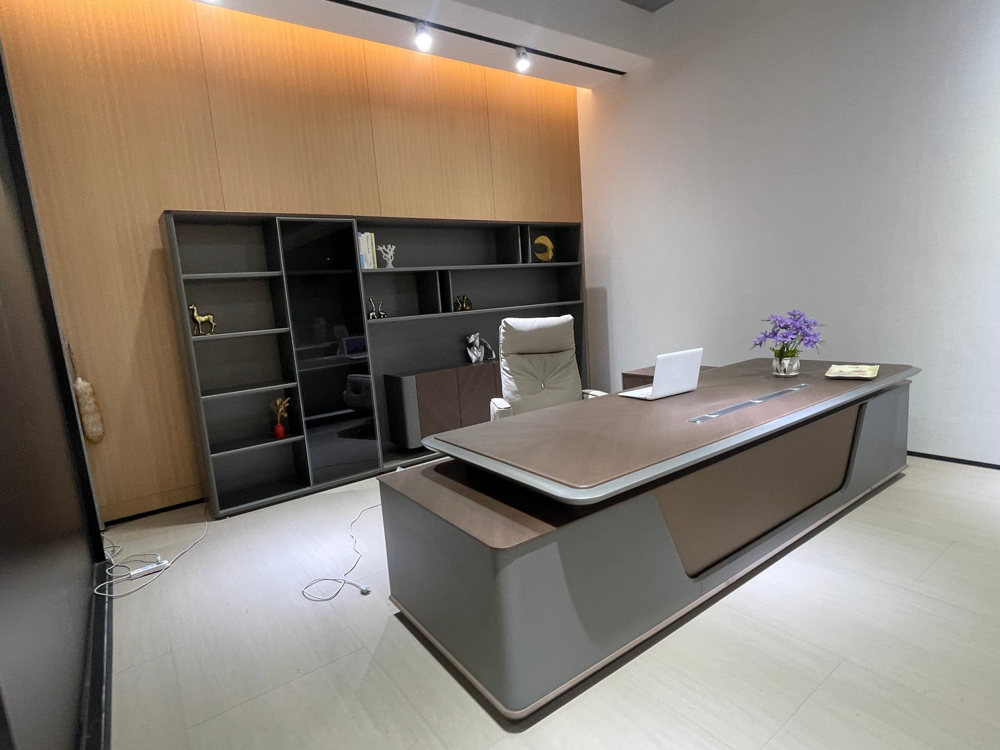 Modern Two-Tone Executive Desk | L-Shaped Manager Workstation with Textured Front