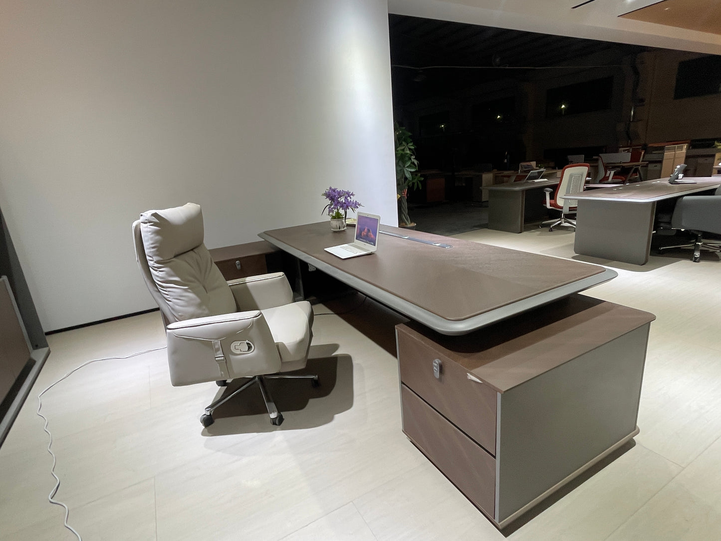 Modern Two-Tone Executive Desk | L-Shaped Manager Workstation with Textured Front